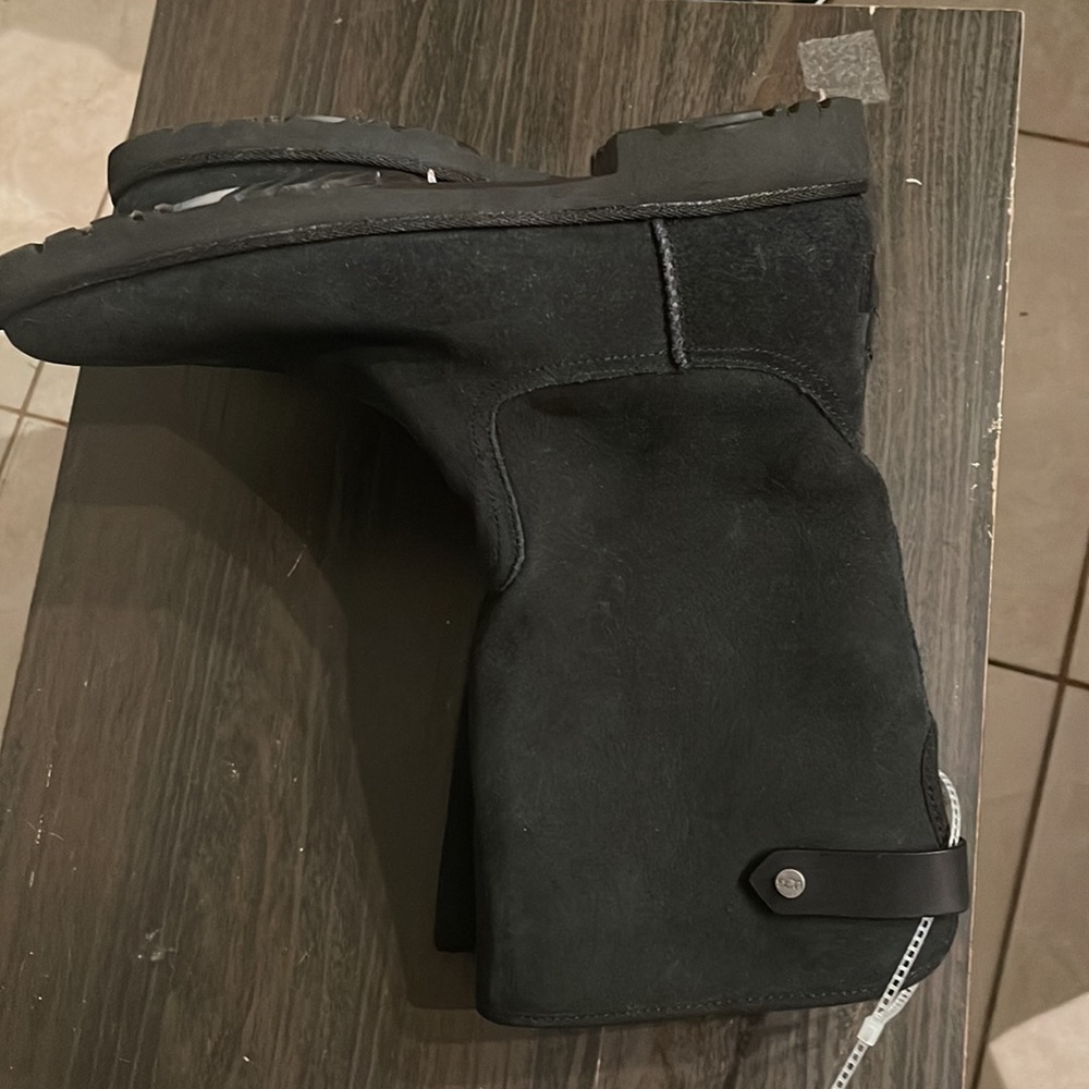Romely Cuffable - Picture 6 of 10